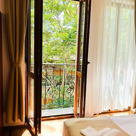Family Helios Guest house