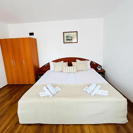Guest house Family Helios