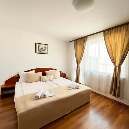 Гостевой дом Family Helios 3*