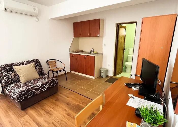 Family Helios Konukevi