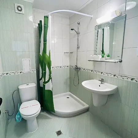 Guest house Family Helios 3*