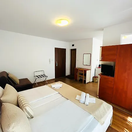 Family Helios 3* Slantschew brjag