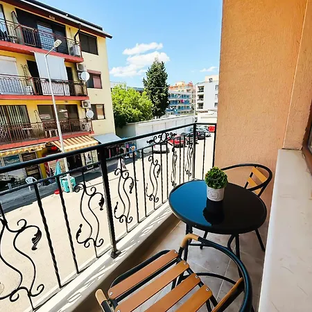 Family Helios 3* Slantschew brjag