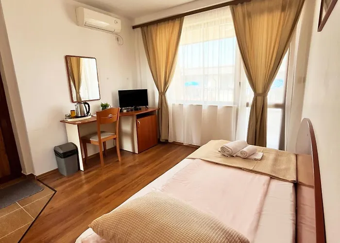 Family Helios 3* Slantchev Briag